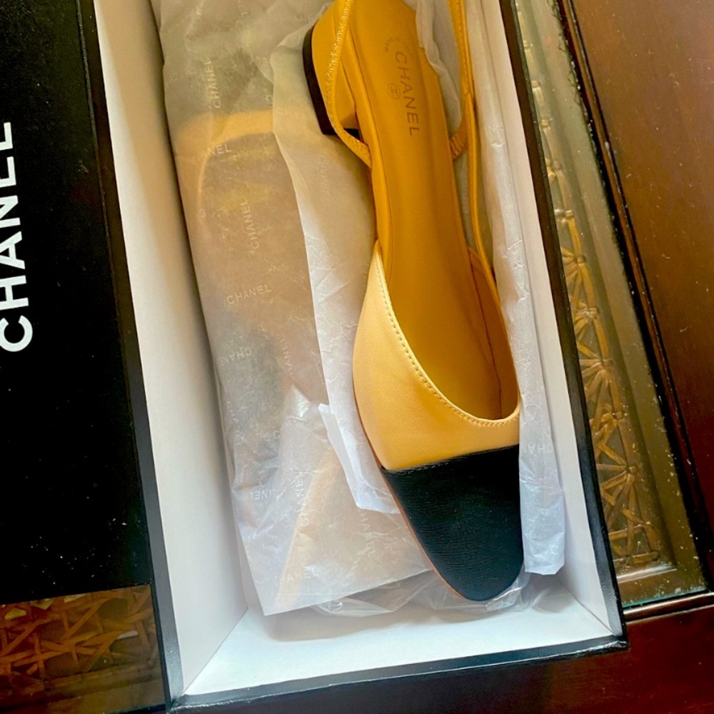 Brand New Chanel and 💯 authentic